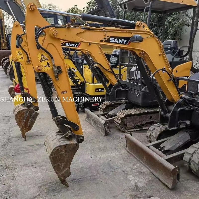 10.3KW Sany SY16C 1.6Ton Mini Ekskawator Z Gumową Oponą I Oryginalną Pompą Hydrauliczną