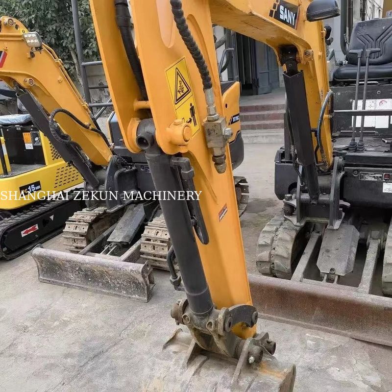 10.3KW Sany SY16C 1.6Ton Mini Ekskawator Z Gumową Oponą I Oryginalną Pompą Hydrauliczną