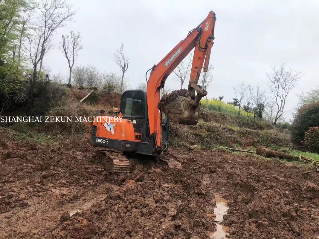 2010 EX60 Mini Ekskawator 38.1kw z oryginalnym zaworem hydraulicznym