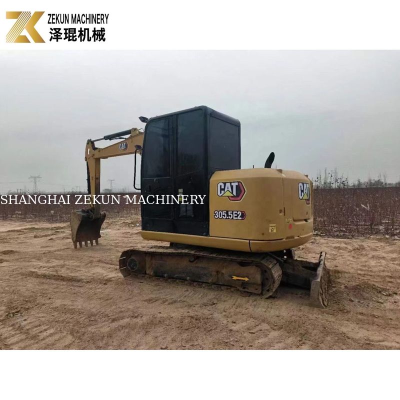 CAT 305.5E2 Grabarz żeglarski o pojemności 5,5 tony z hydraulicznym kciukiem od Caterpillar