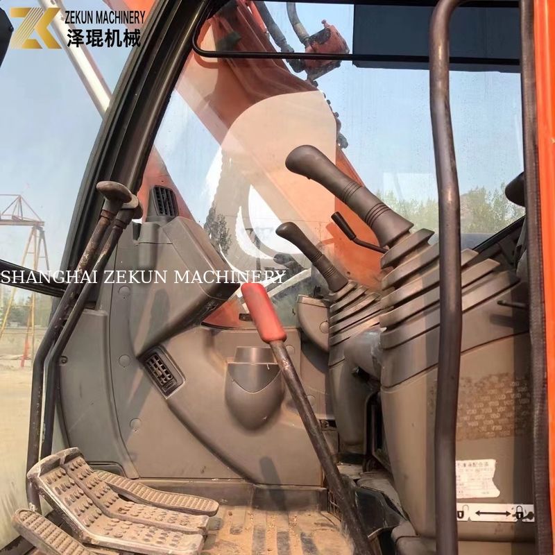 Używany Hitachi ZX75 Mini Excavator ZX75US ZX75US-3 przez właściciela oryginalny zawór hydrauliczny