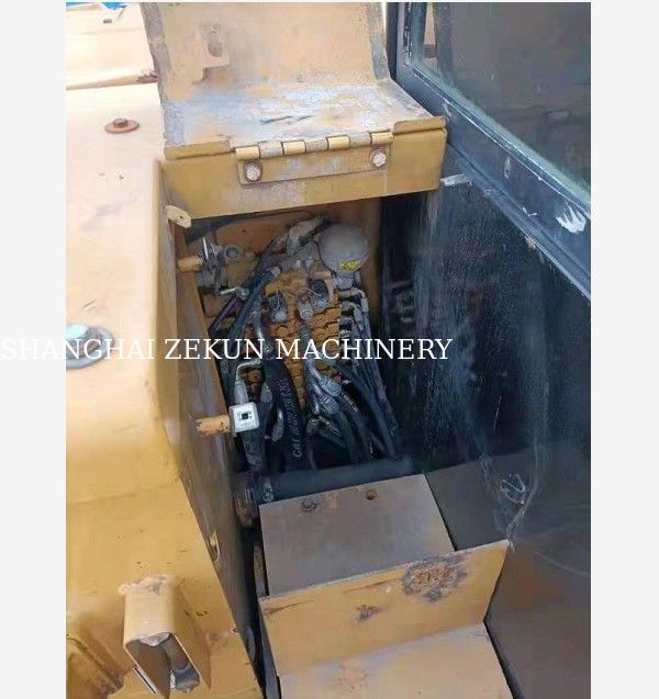 Japońska produkcja Zelenoid Cat307 używana koparka z silnikiem C2.6 DI