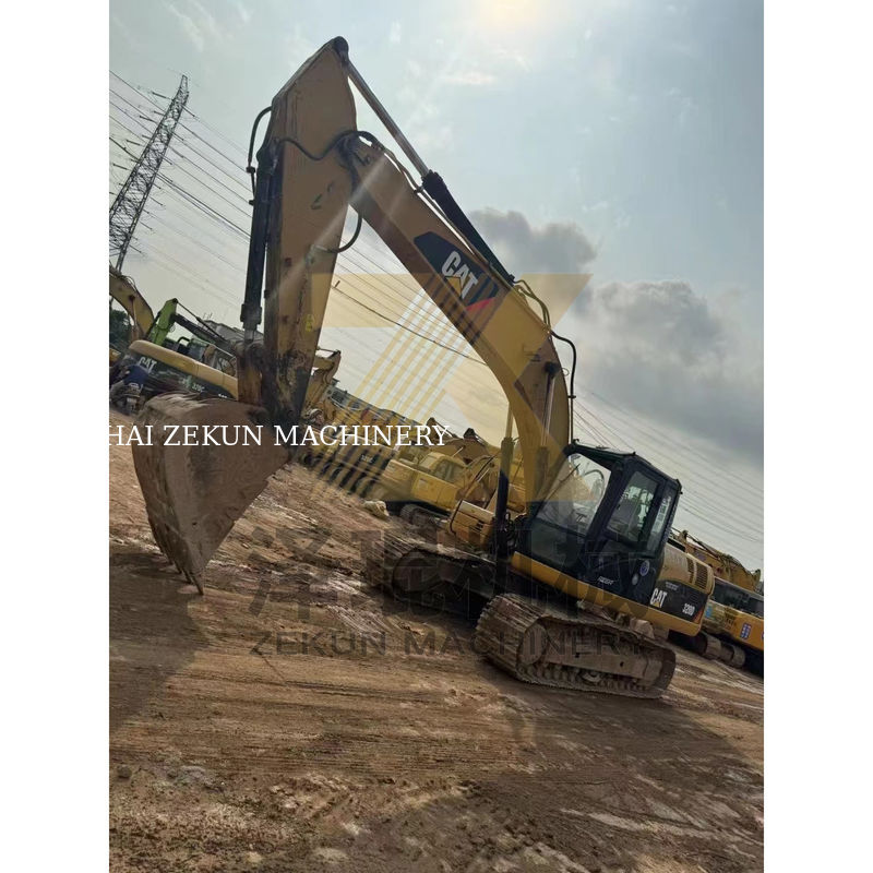 Używana koparka Cat 320D w Japonii o masie maszyny 20000 KG w dobrym stanie