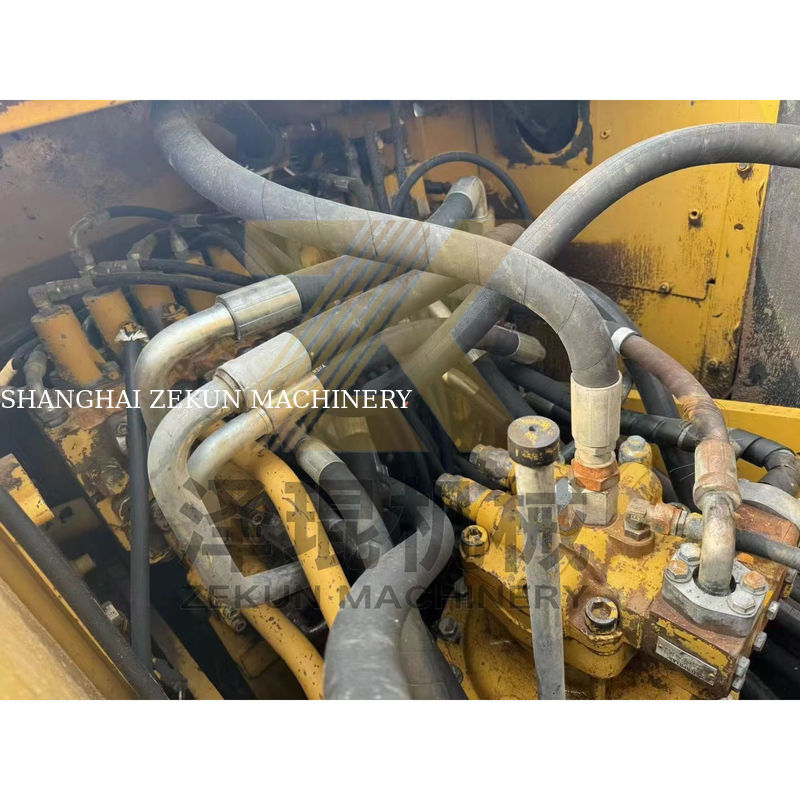 Używana koparka Cat 320D w Japonii o masie maszyny 20000 KG w dobrym stanie