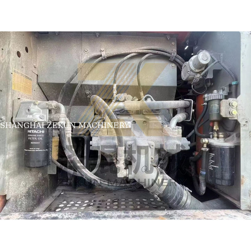 Ekskawator używany Hitachi ZX200-5G z Japonii o masie roboczej 20 ton i cylindrze
