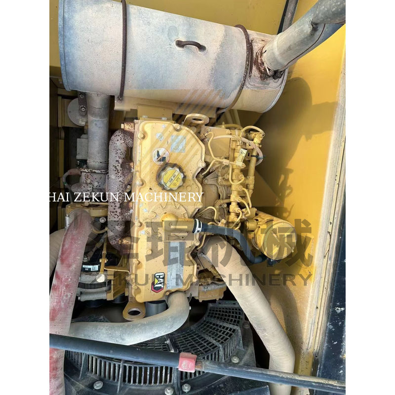 Używany grabarz CAT 320GX z silnikiem C4.4 o masie obrotowej 20 ton w Szanghaju
