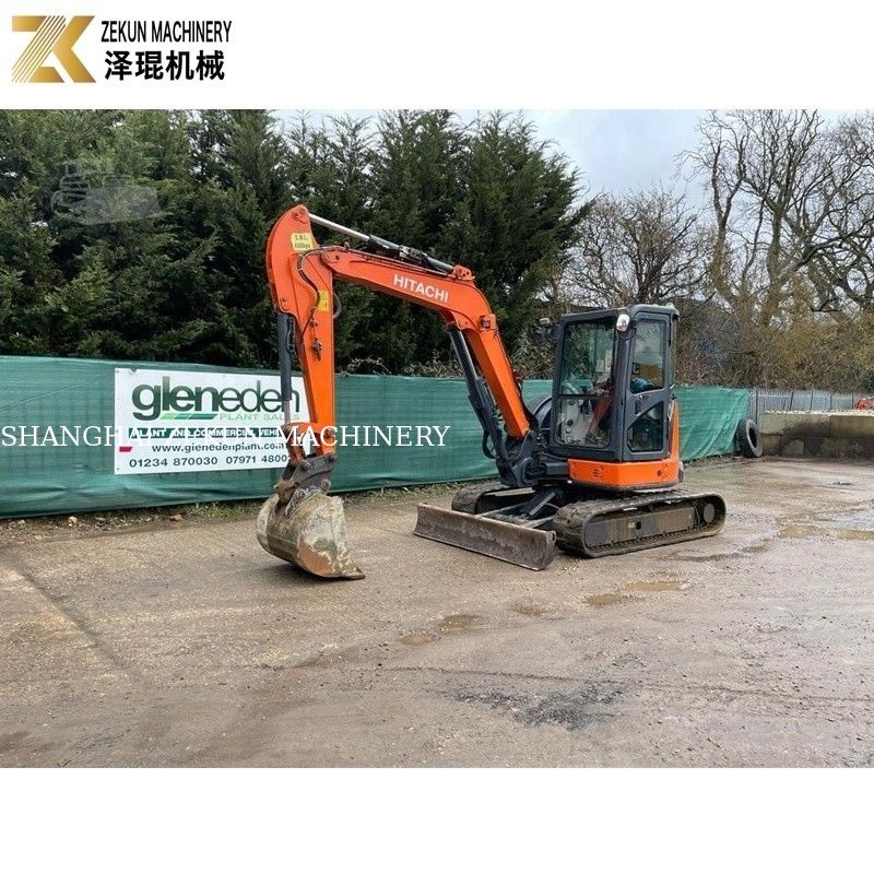 Używany mini-grzebarz Hitachi ZX55U.