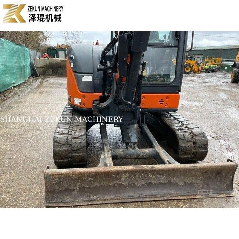 Używany mini-grzebarz Hitachi ZX55U.
