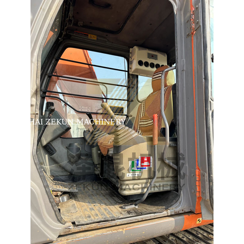 Stosowany mini grabarz Hitachi ZX120-6 o masie 12 ton 4001-6000 godzin pracy