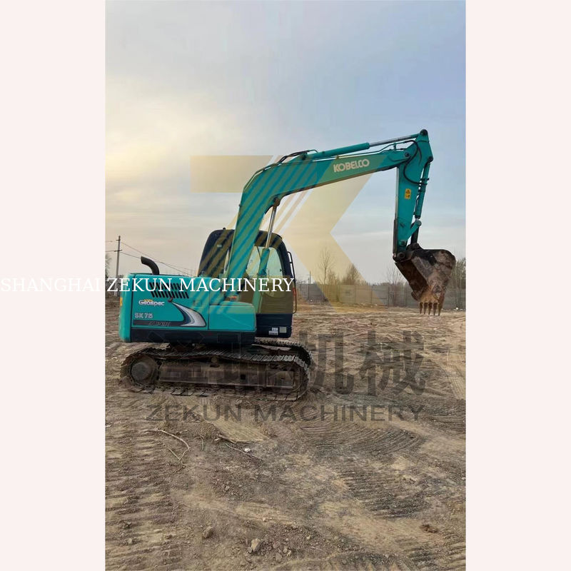 Stosowany koparz Kobelco SK75-8 w doskonałym stanie na sprzedaż w Szanghaju