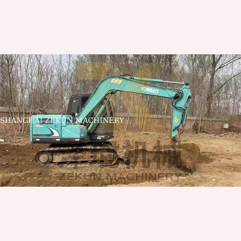 4001-6000 Godziny robocze używany koparz Kobelco SK75-8 SR na aukcjach w Szanghaju