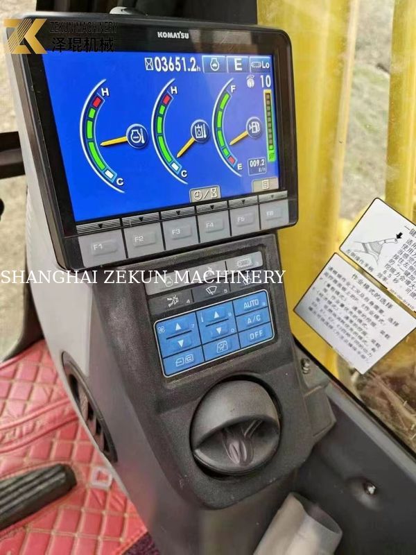 Stosowany Komatsu PC200-8MO Excavator 2001-4000 godzin średniej wielkości
