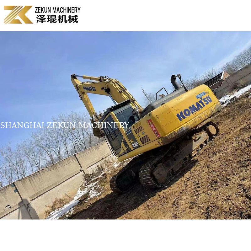 Japoński oryginalny koparz Komatsu PC200-8MO o pojemności 1,4 m3 w dobrym stanie