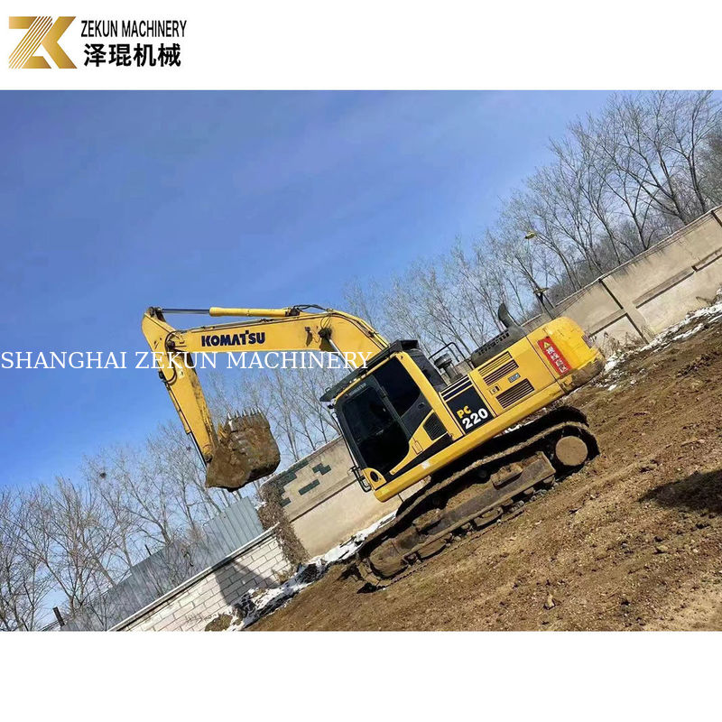 Japoński oryginalny koparz Komatsu PC200-8MO o pojemności 1,4 m3 w dobrym stanie