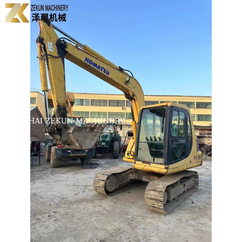Wyposażone w ruchome koparki typu komatsu PC60-7