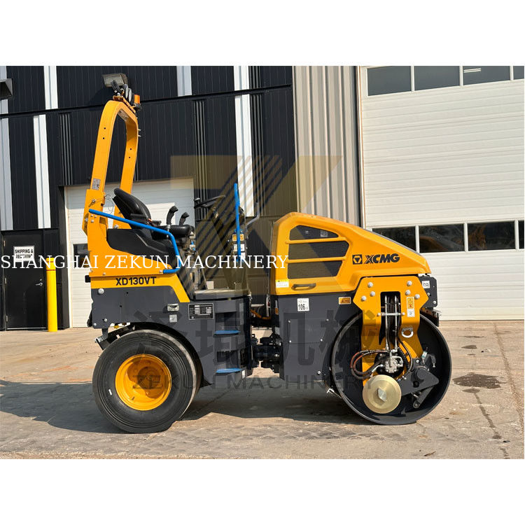 4 tony XCMG XD130VT Wibratory Roller for Road Construction Na sprzedaż