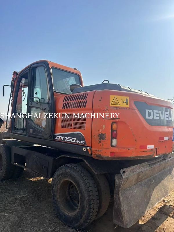 Doosan DX150W-9C Ekskawator 15-tonowy Rodzaj koła Do sprzedaży