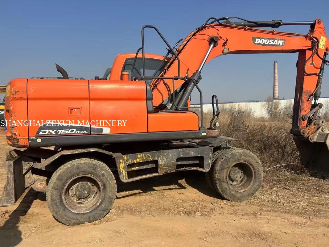 Doosan DX150W-9C Ekskawator 15-tonowy Rodzaj koła Do sprzedaży
