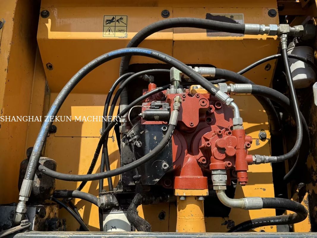 2014 Hyundai R210W-9 21 Ton Excavator Rower Idealny do projektów budowlanych