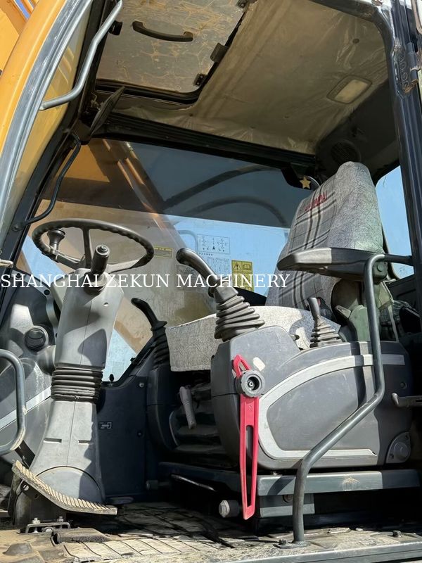 2014 Hyundai R210W-9 21 Ton Excavator Rower Idealny do projektów budowlanych