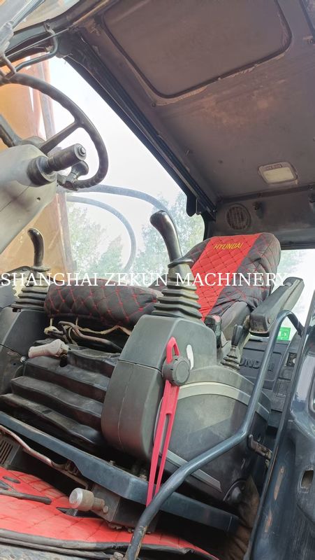 Hyundai R210W-9 Koparka na kółkach 330 l pojemność zbiornika paliwa i zawór hydrauliczny