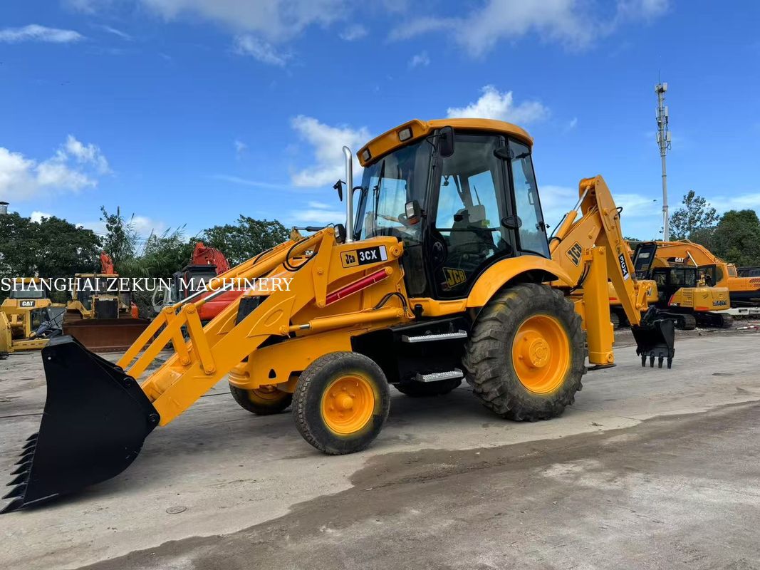 2001 JCB 3CX Excavator Backhoe Loader z przepływem 95 l/min Hydraulic System