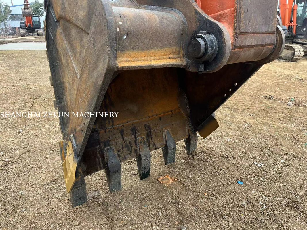 2022 Hitachi ZX330-5A Grabarz z 2968 godzinami Ciśnienie hydrauliczne 34,3 MPa Długość wybuchu 6,5 M