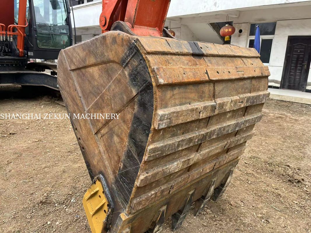 2022 Hitachi ZX330-5A Grabarz z 2968 godzinami Ciśnienie hydrauliczne 34,3 MPa Długość wybuchu 6,5 M