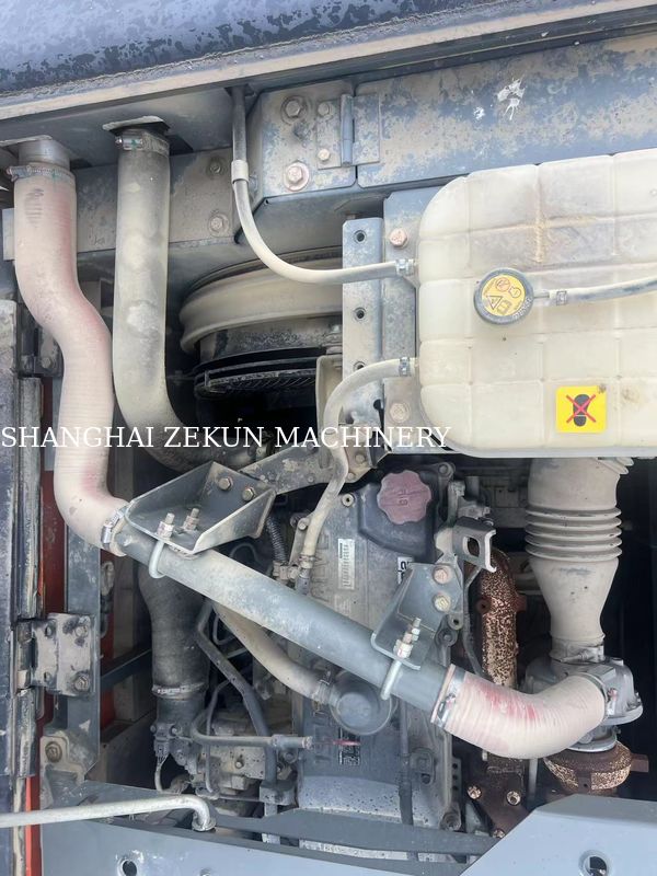 Koparka Hitachi ZX200-5A z 2022 roku z maksymalną wysokością kopania 9 i prędkością obrotu 13,3 obr./min, 5500 motogodzin