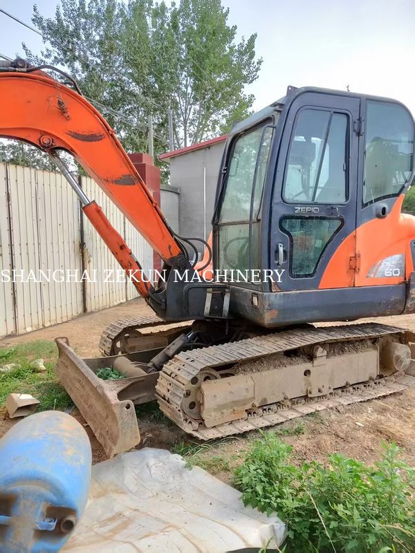 2013 Doosan DX60 Koparka z ciśnieniem hydraulicznym 27,5 MPa i maksymalną wysokością kopania 800 mm