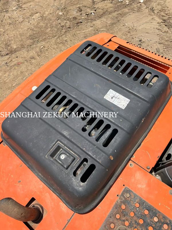 Koparka Hitachi ZX120-6 14165 motogodzin dla potrzeb biznesowych Pojemność zbiornika paliwa 240 L Ciśnienie hydrauliczne 34.3 MPa