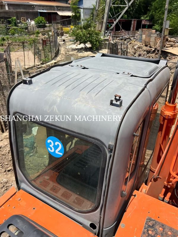 Koparka Hitachi ZX120-6 14165 motogodzin dla potrzeb biznesowych Pojemność zbiornika paliwa 240 L Ciśnienie hydrauliczne 34.3 MPa