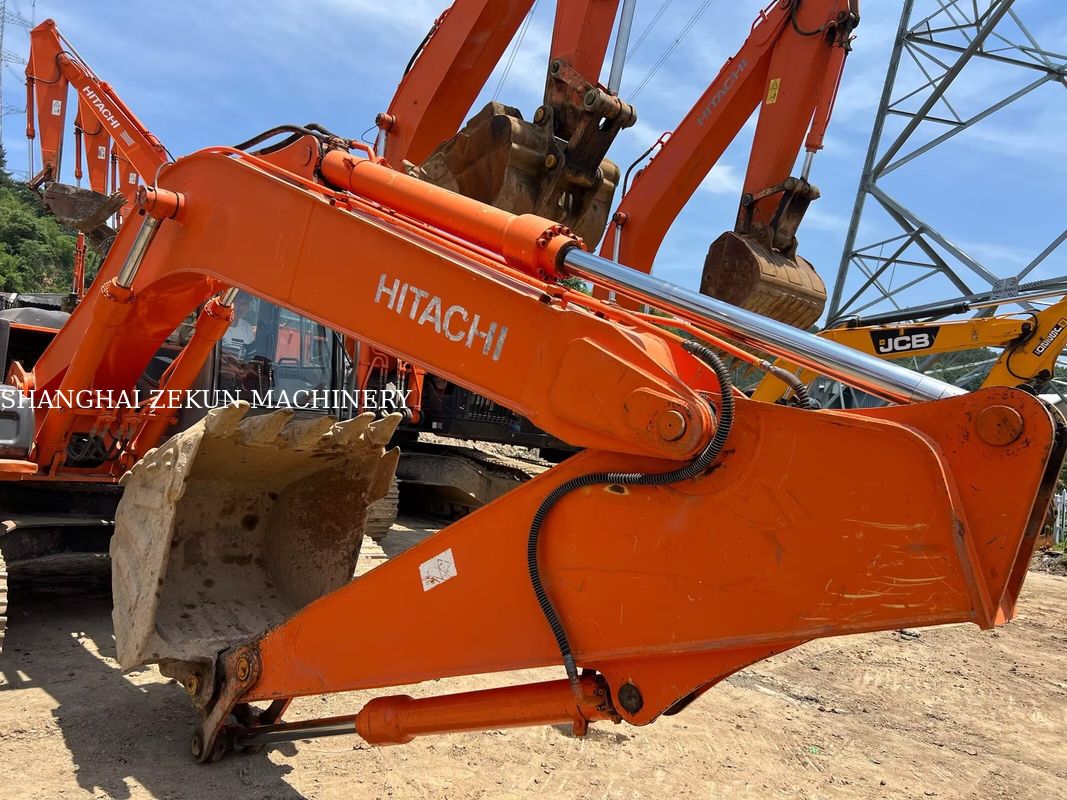 Koparka Hitachi ZX120-6 14165 motogodzin dla potrzeb biznesowych Pojemność zbiornika paliwa 240 L Ciśnienie hydrauliczne 34.3 MPa
