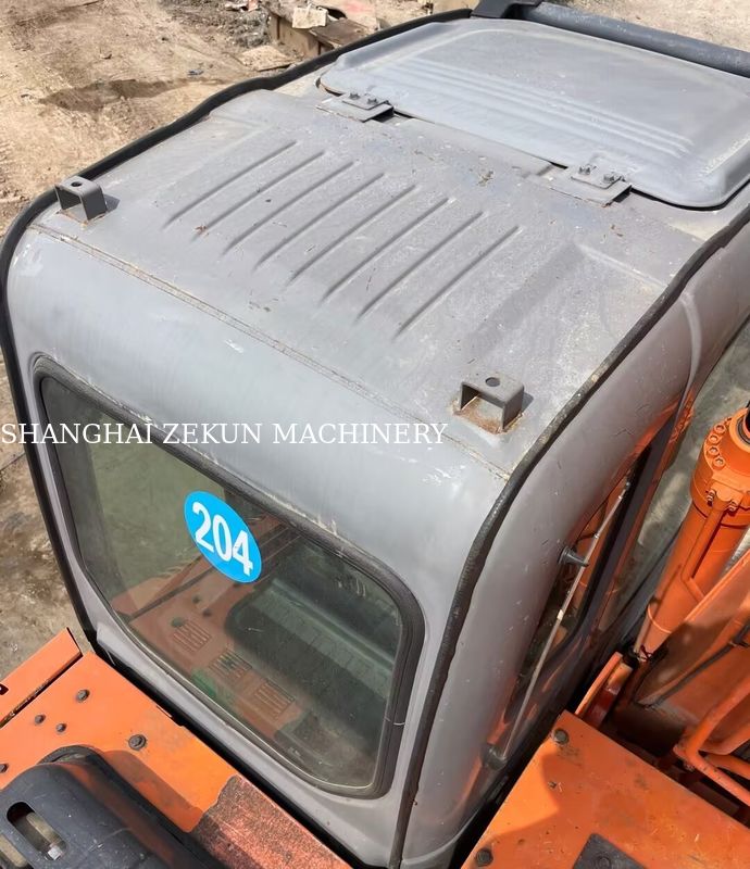 Koparka Hitachi ZX120-6 używana z ramieniem o długości 2,5 m i maksymalną wysokością wysypu 210 mm, 11158 motogodzin