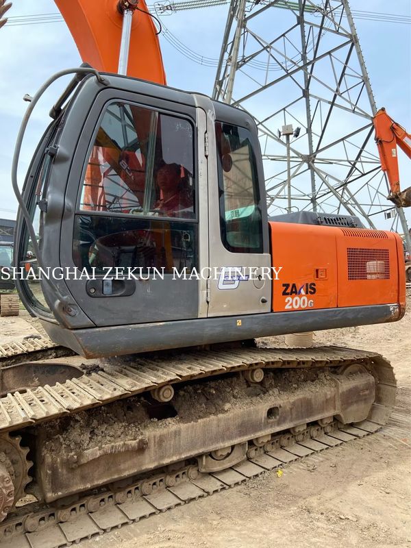 Używany Ekskawator Hitachi ZX200-3G Z 11050hrs Długość ramienia 2,94 M Długość wyciągu 5,7 M