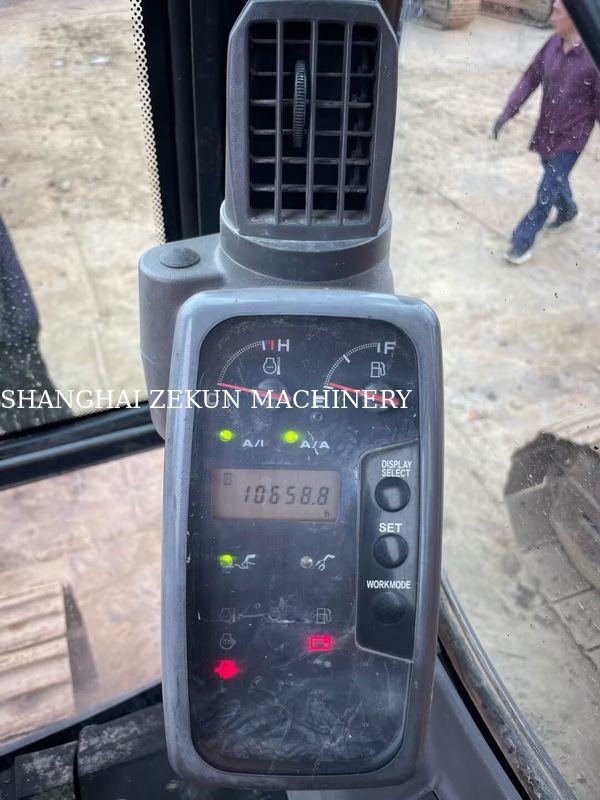 Koparka Hitachi ZX200-3G 10658h Długość ramienia 2,94 m Maksymalna wysokość kopania 620 mm