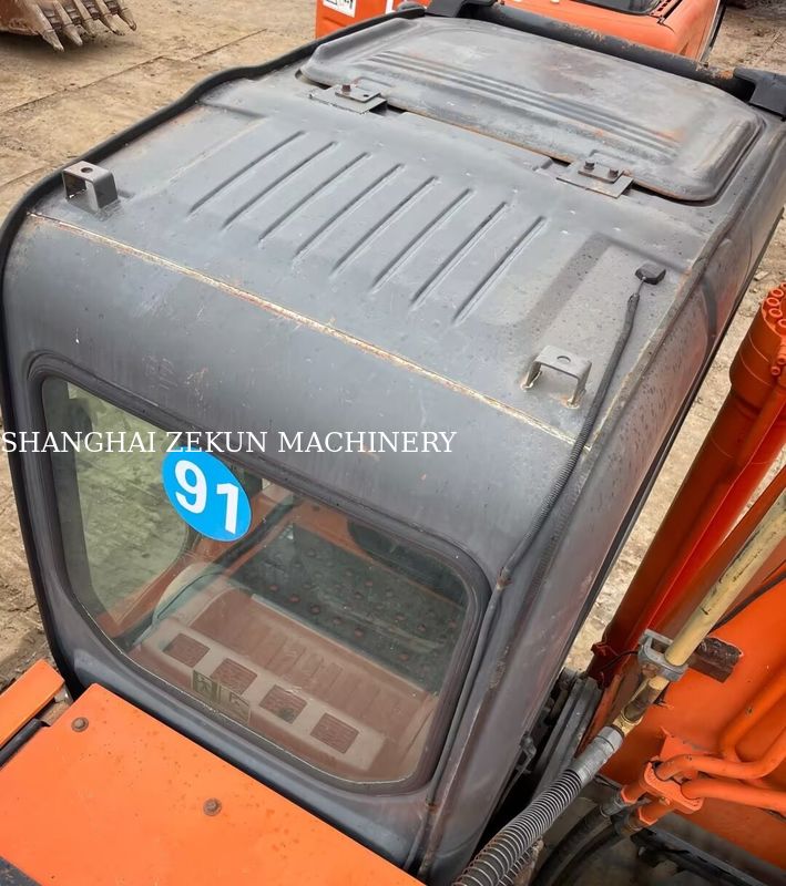 Koparka Hitachi ZX200-3G 10658h Długość ramienia 2,94 m Maksymalna wysokość kopania 620 mm