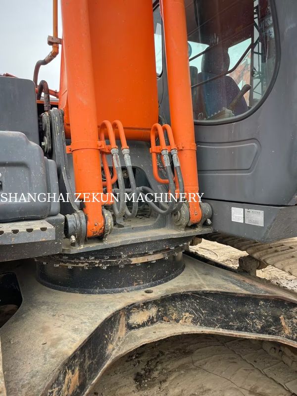 Koparka Hitachi ZX200-3G 10658h Długość ramienia 2,94 m Maksymalna wysokość kopania 620 mm